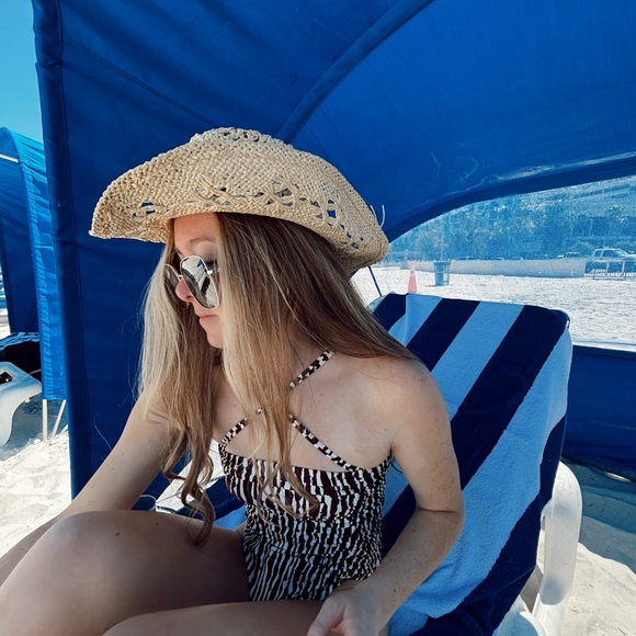 meet your posh ambassador🌟 - Picture 4 of 16